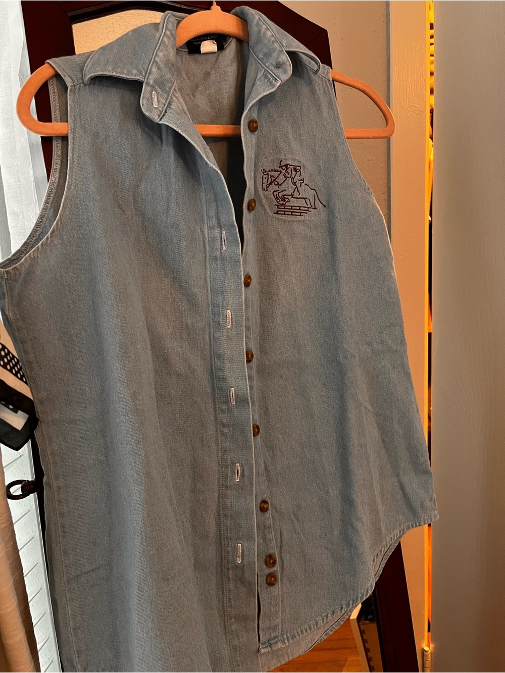Sleeveless Light Blue Denim Button-Down Shirt with Equestrian Embroidery